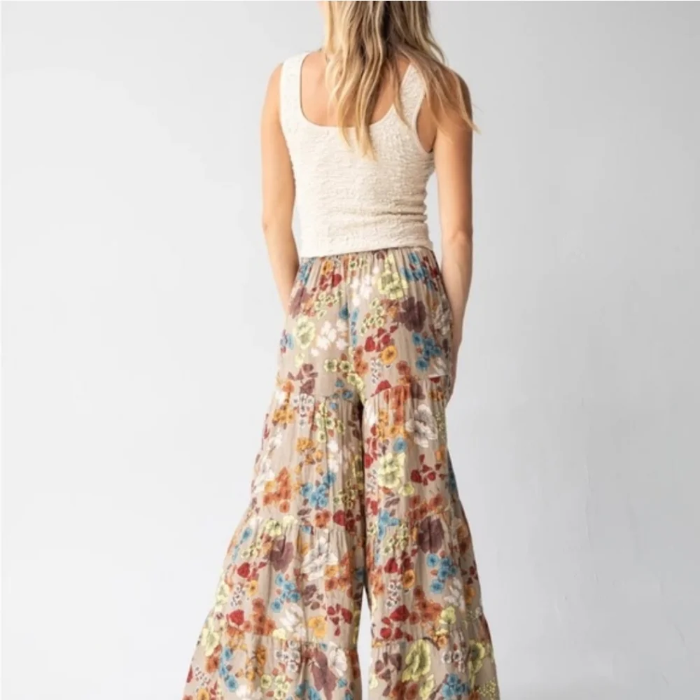 Natural Life Patti Palazzo Pants Wide Leg Floral Tiered Tan Size M Bohemian - Picture 3 of 14